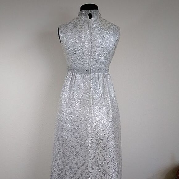 Vintage Handmade Formal Silver And Cream Dress Size S/M Approximate - Picture 7 of 16